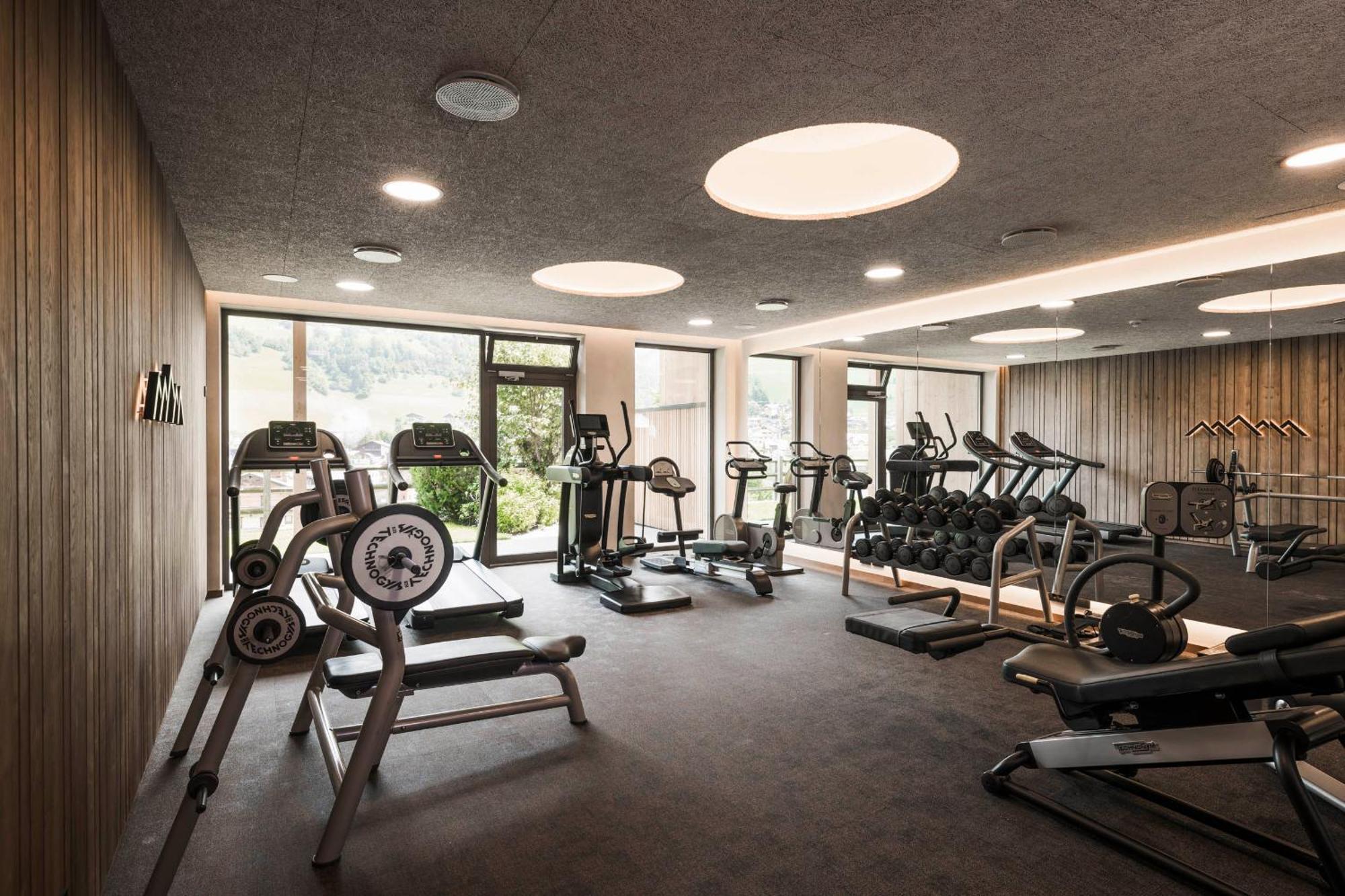 Excelsior Dolomites Life Resort Сан-Віджиліо-ді-Мареббе Екстер'єр фото